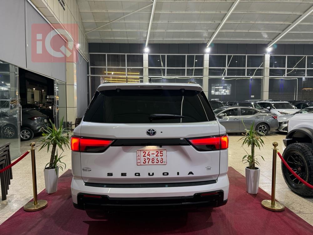 تۆیۆتا سیکۆیا